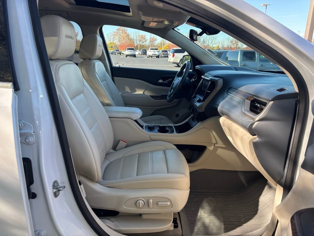 Used 2021 GMC Acadia Denali w/ Denali Ultimate Package image 24