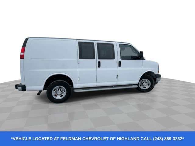 Used 2024 Chevrolet Express 2500 w/ Driver Convenience Package image 10