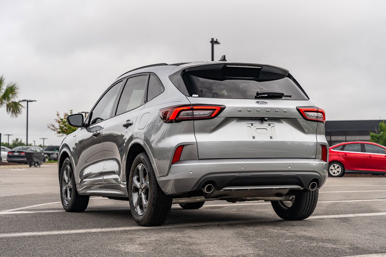 Used 2023 Ford Escape ST-Line w/ Tech Pack #1 FWD image 5