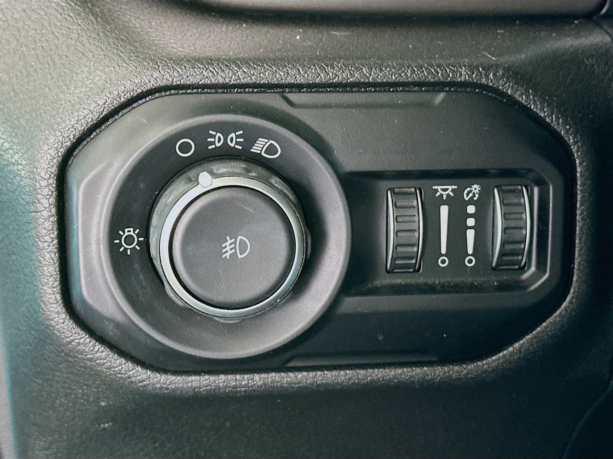 Used 2020 Jeep Wrangler Unlimited Sport image 16