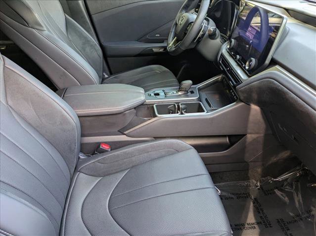 Certified 2025 Lexus TX 500h AWD w/ Technology Package image 20