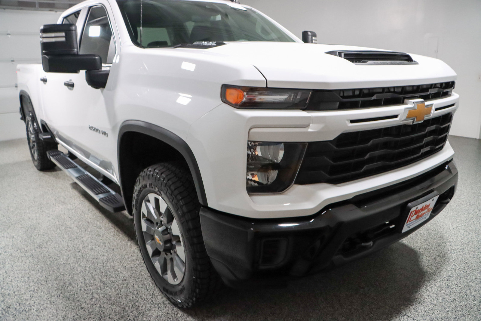 Used 2024 Chevrolet Silverado 2500 Custom image 5