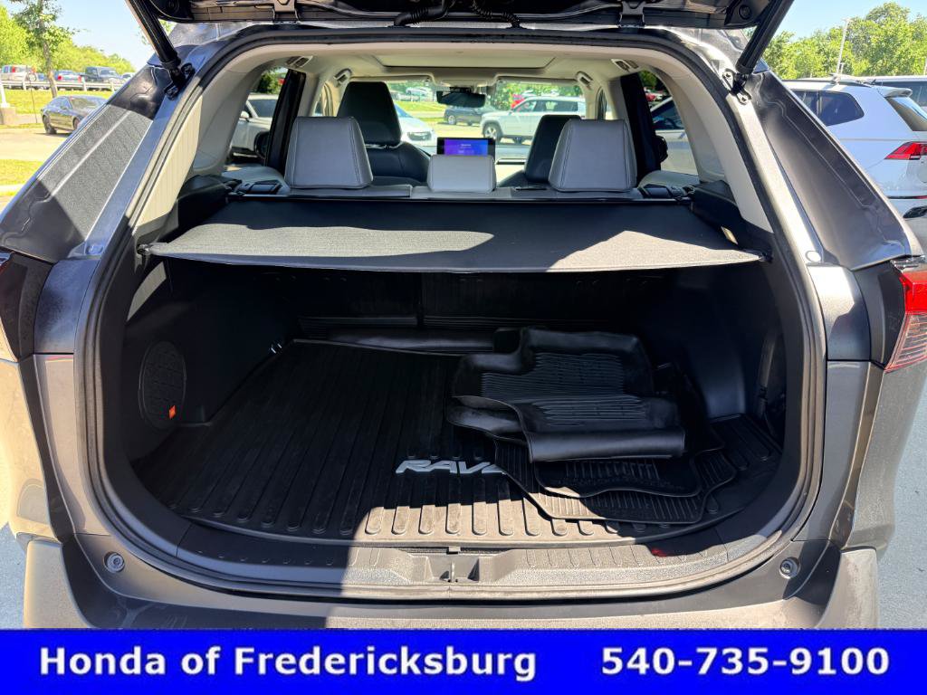 Used 2023 Toyota RAV4 Limited AWD/4WD image 24