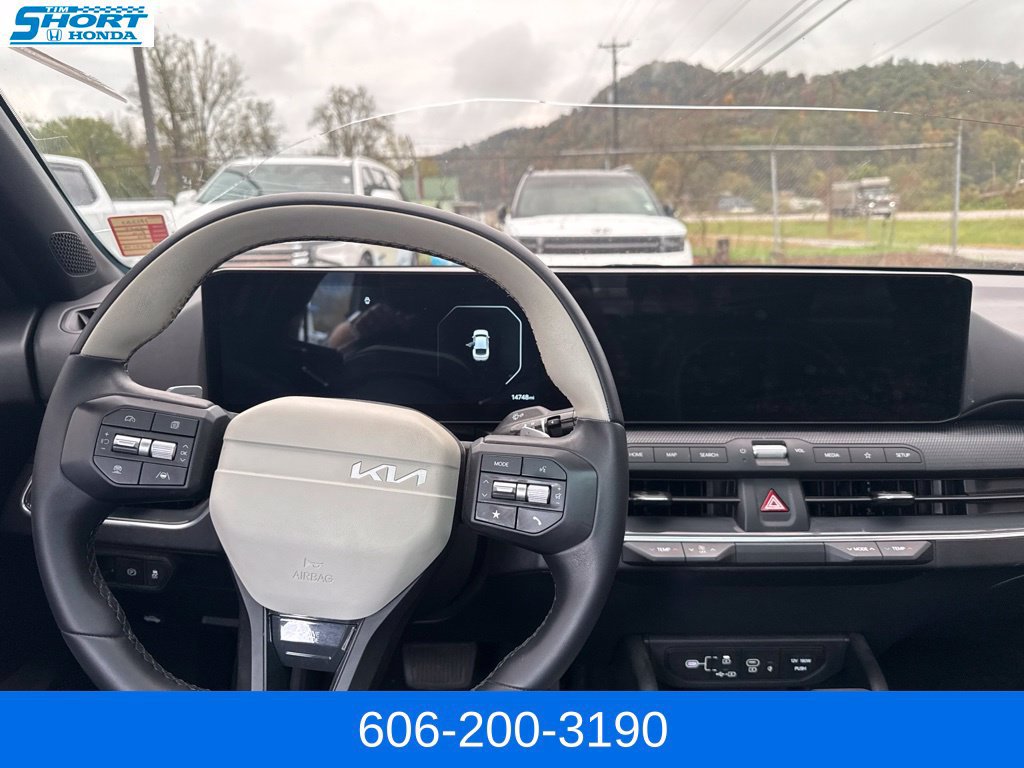 Used 2025 Kia K4 GT-Line w/ GT-Line Sunroof Package FWD image 12