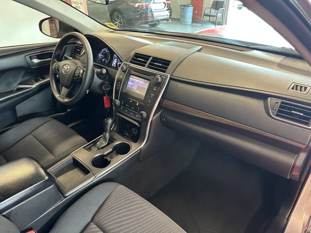 Used 2016 Toyota Camry LE FWD image 17