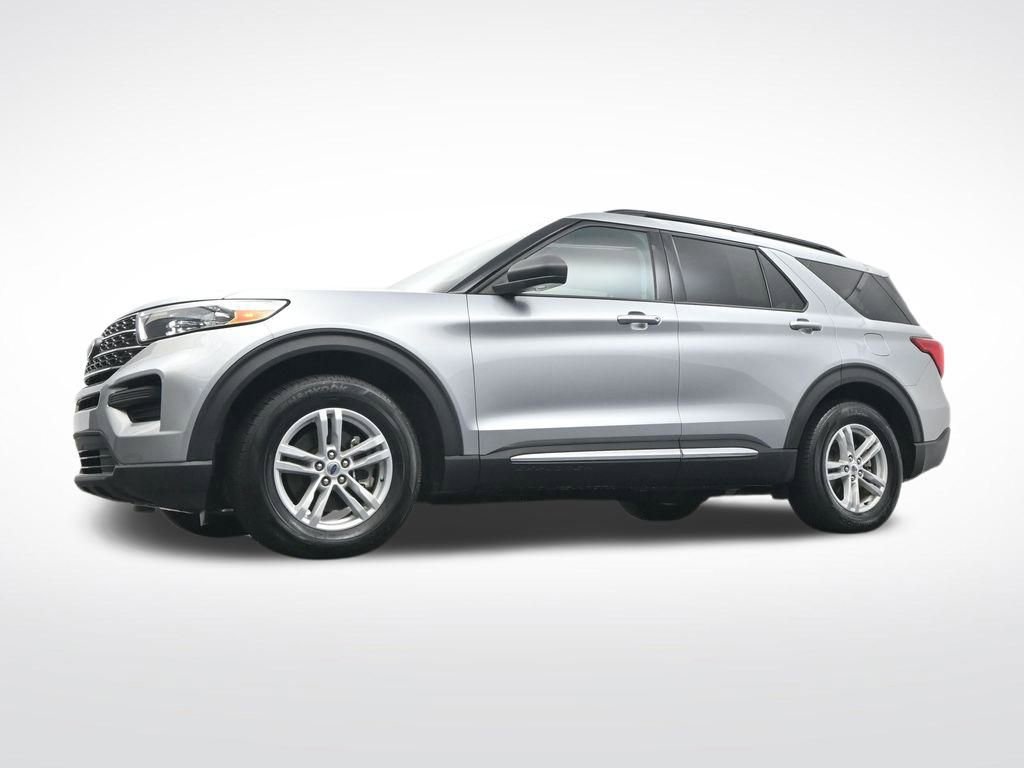 Used 2024 Ford Explorer XLT image 32