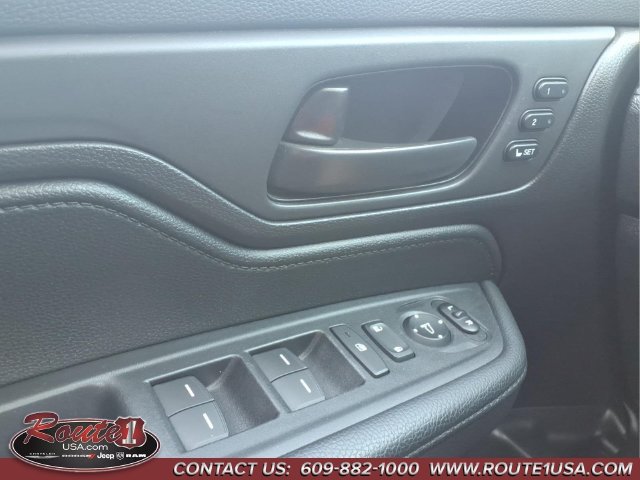 Used 2025 Honda Odyssey EX-L image 23