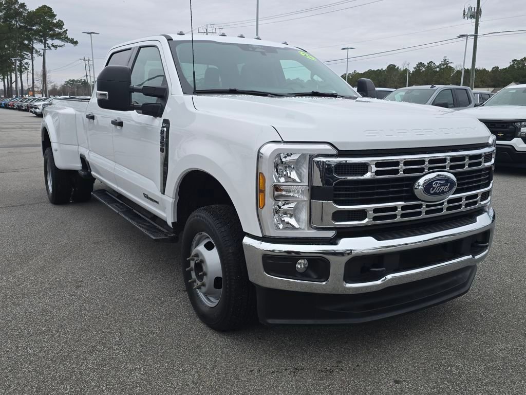 Used 2025 Ford F350 XLT image 7
