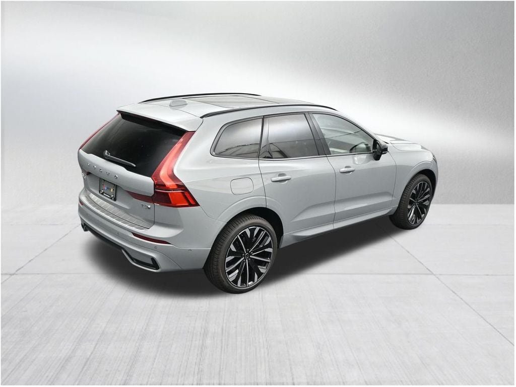 New 2026 Volvo XC60 T8 Ultra w/ Protection Package Premier AWD/4WD image 17