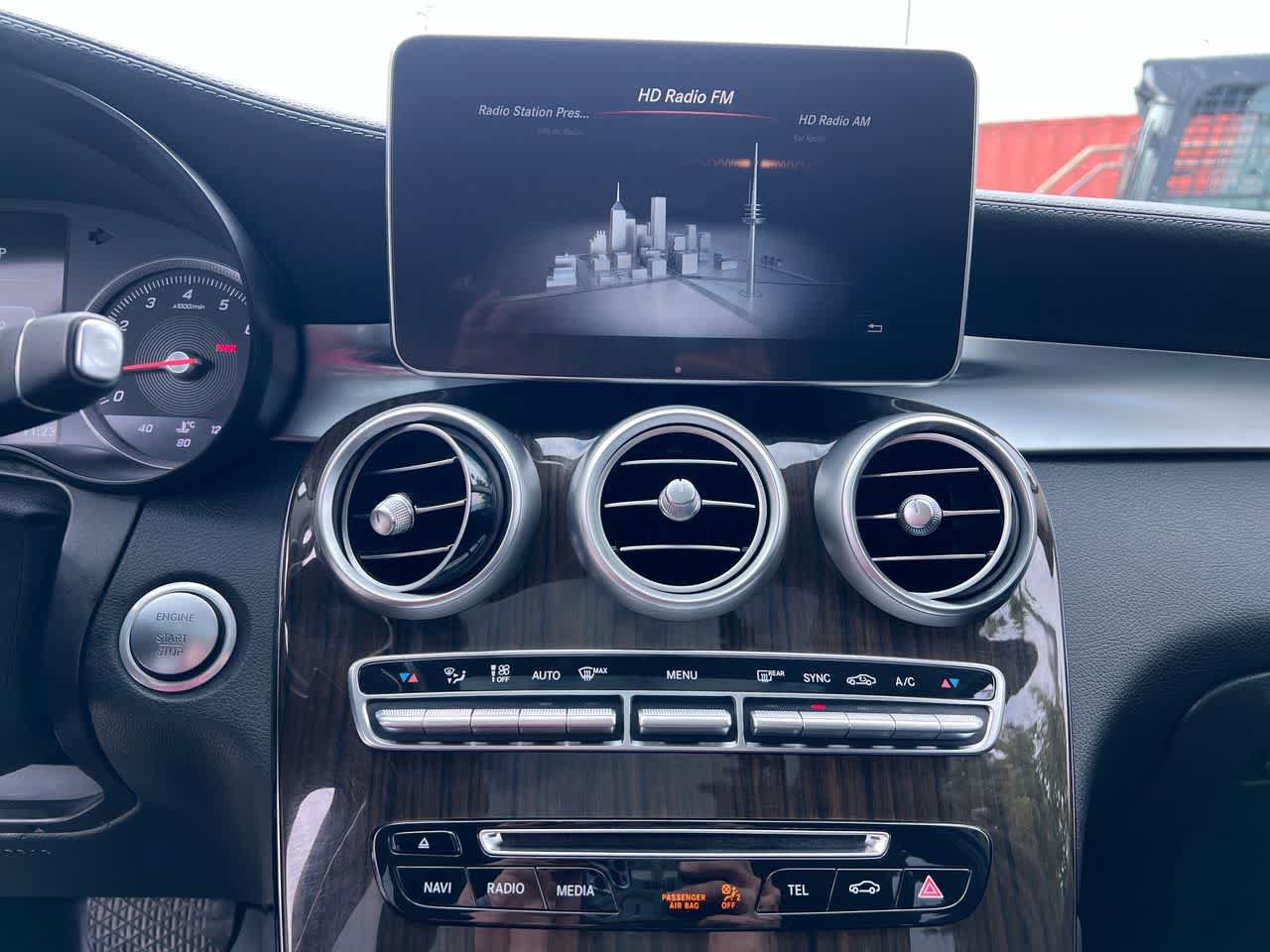 Used 2016 Mercedes-Benz GLC 300 4MATIC image 16