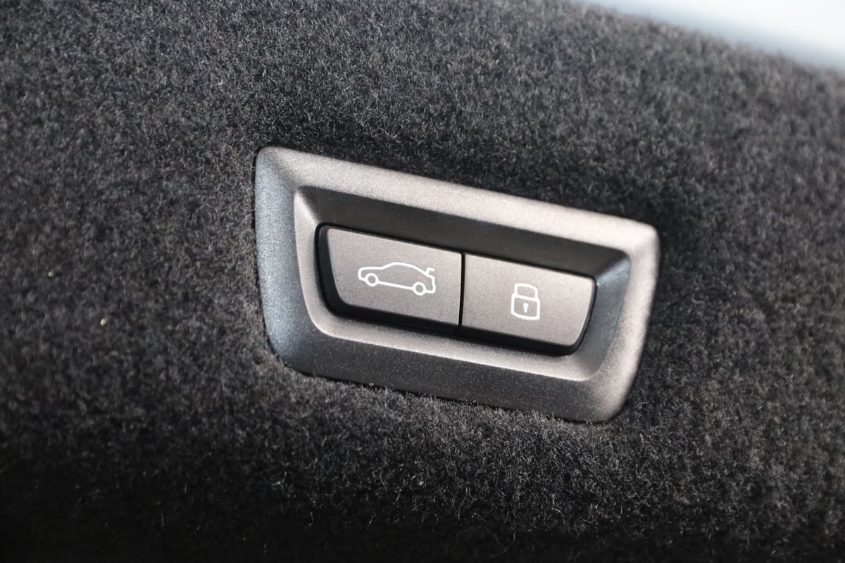 Used 2025 BMW 760i xDrive AWD/4WD image 79