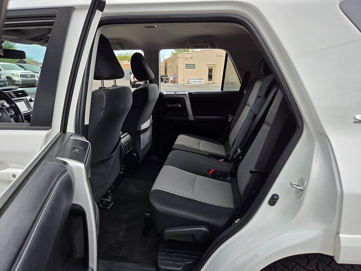Used 2018 Toyota 4Runner SR5 AWD/4WD image 46