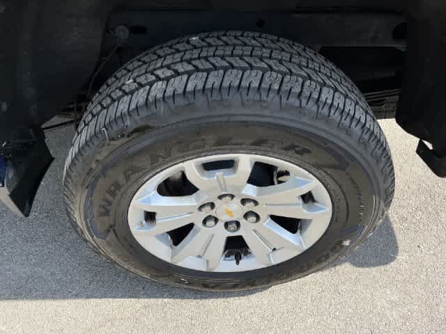Used 2019 Chevrolet Colorado LT w/ LT Convenience Package AWD/4WD image 12