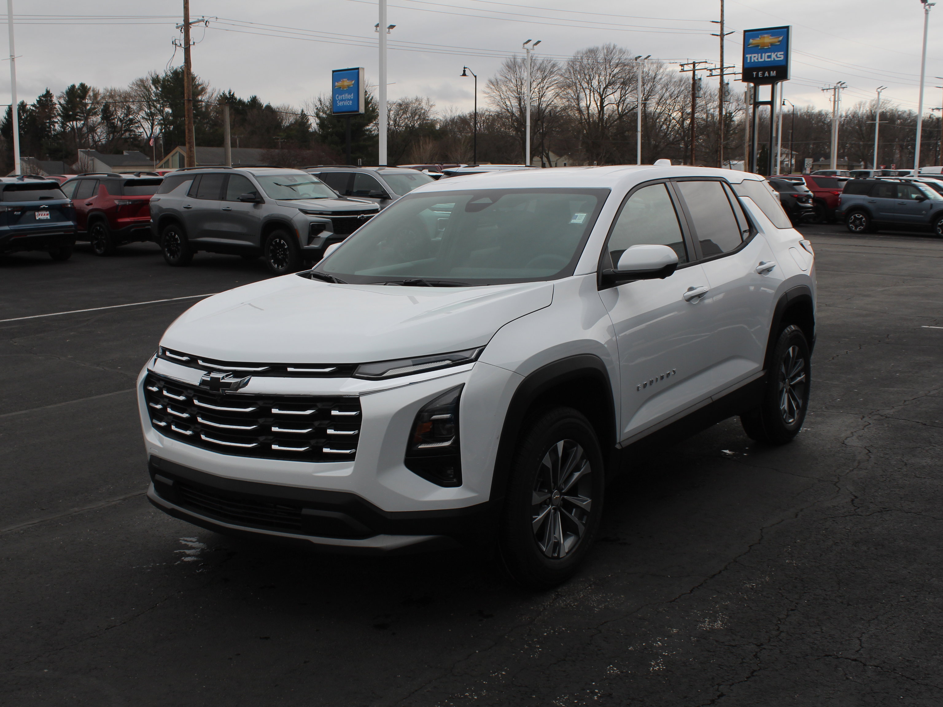 New 2026 Chevrolet Equinox LT w/ Safety and Technology Package image 7