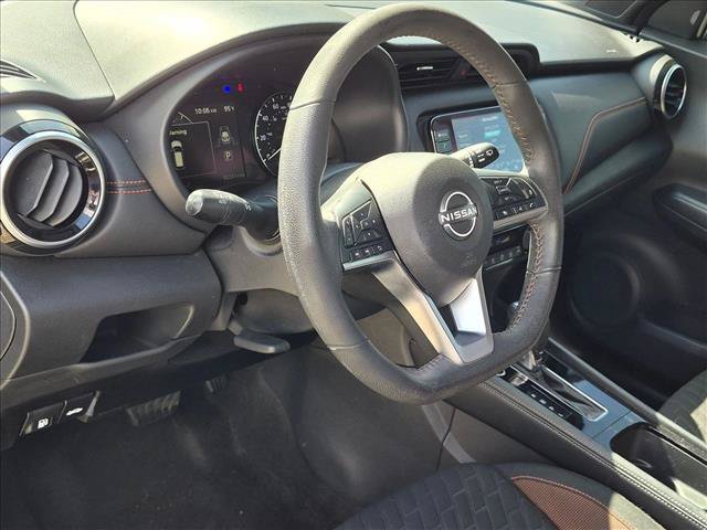 Used 2022 Nissan Kicks SR FWD image 9