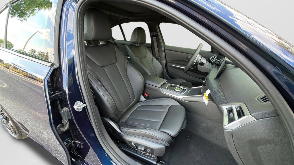 New 2026 BMW 330i Sedan w/ M Sport Package image 19