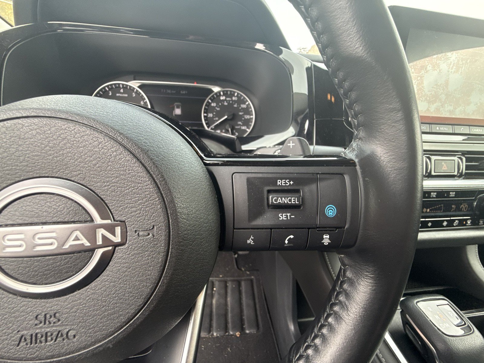 Used 2022 Nissan Pathfinder SV w/ SV Premium Package AWD/4WD image 22
