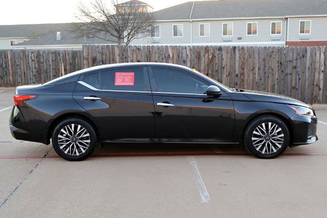 Certified 2024 Nissan Altima 2.5 SV FWD image 5