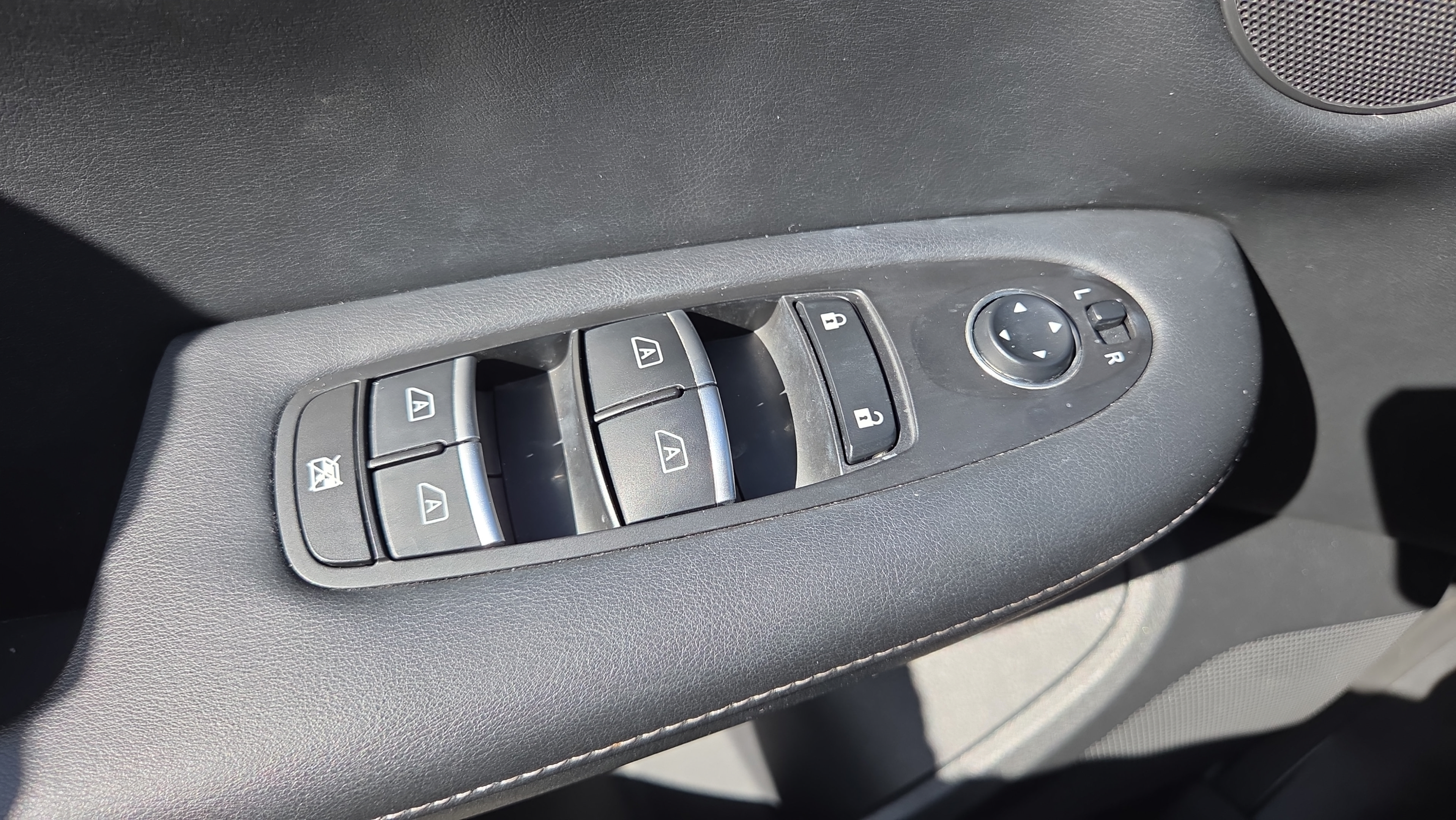 Used 2022 INFINITI QX50 Pure FWD image 33