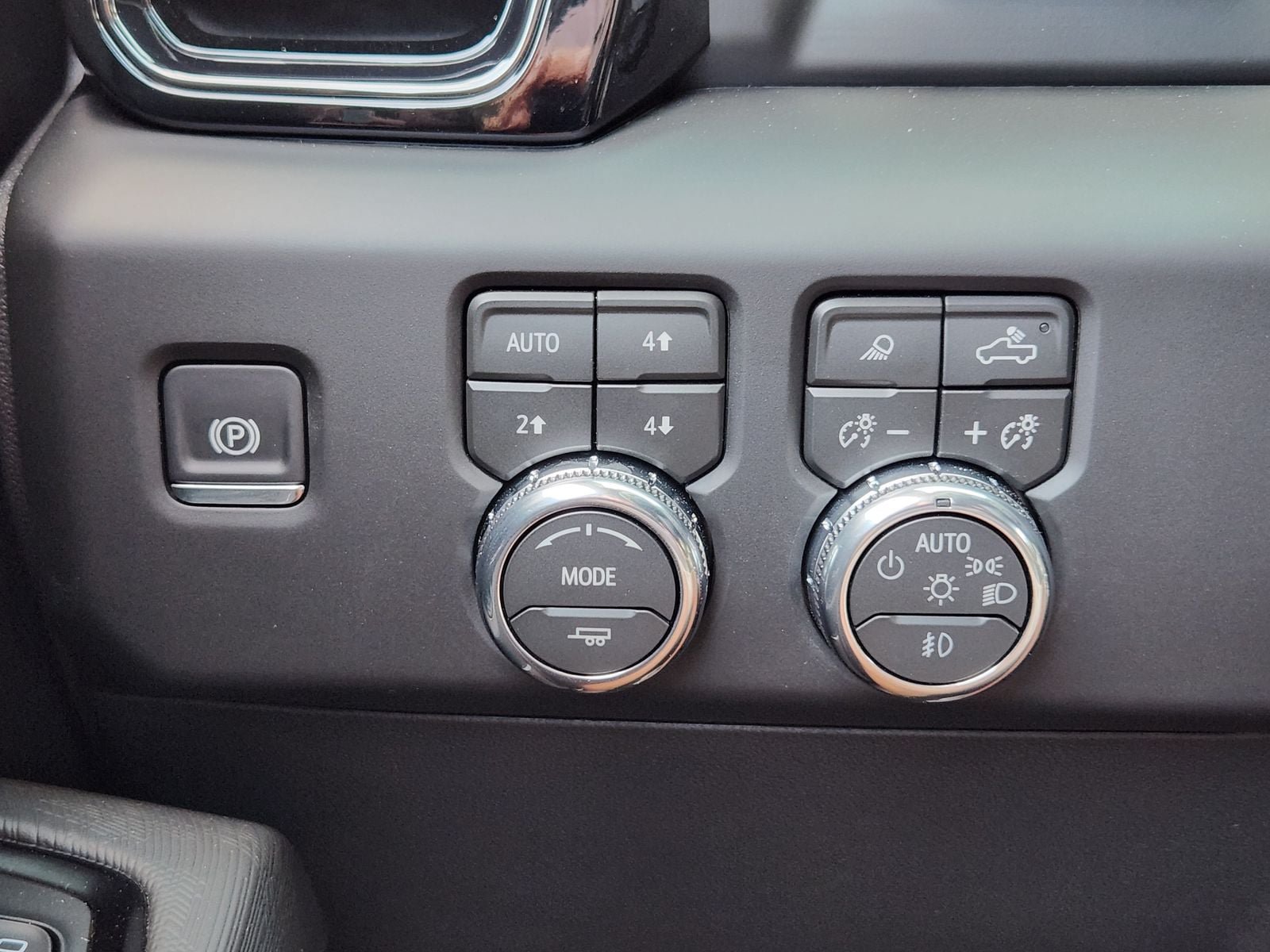 Used 2026 GMC Sierra 1500 AT4X AWD/4WD image 32