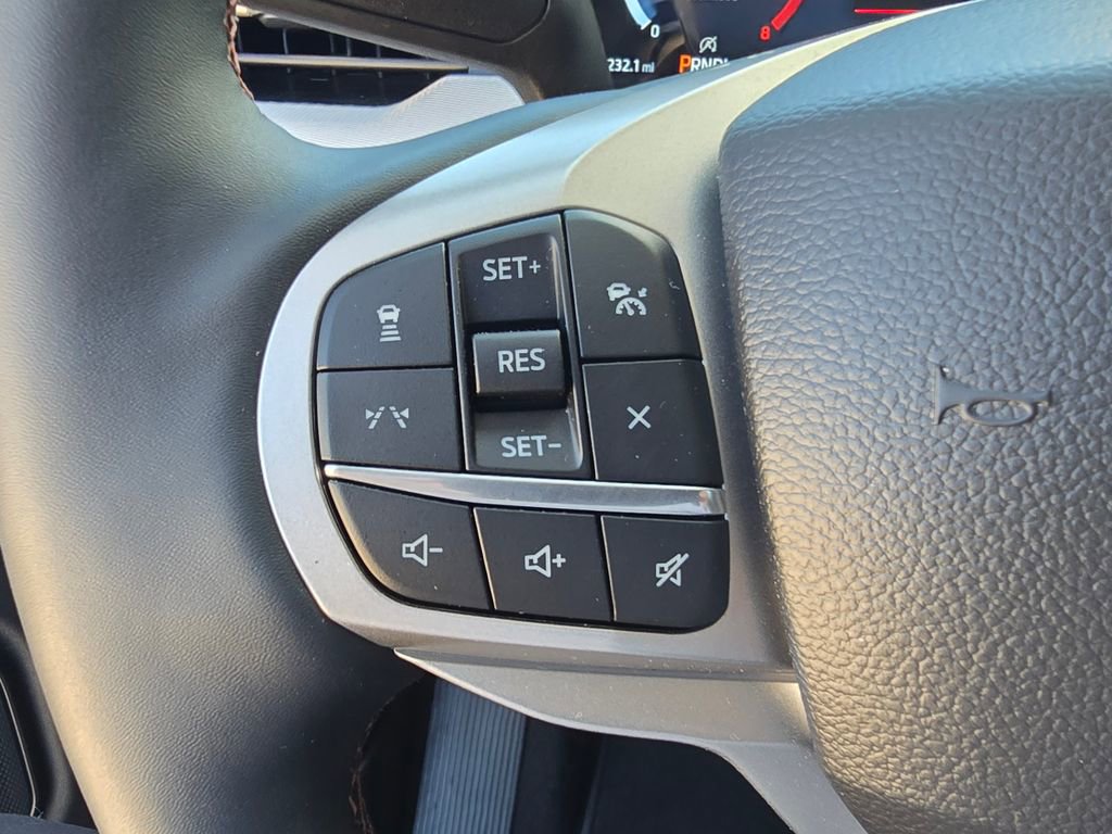 Used 2025 Ford Explorer Active w/ Active Comfort Package image 25