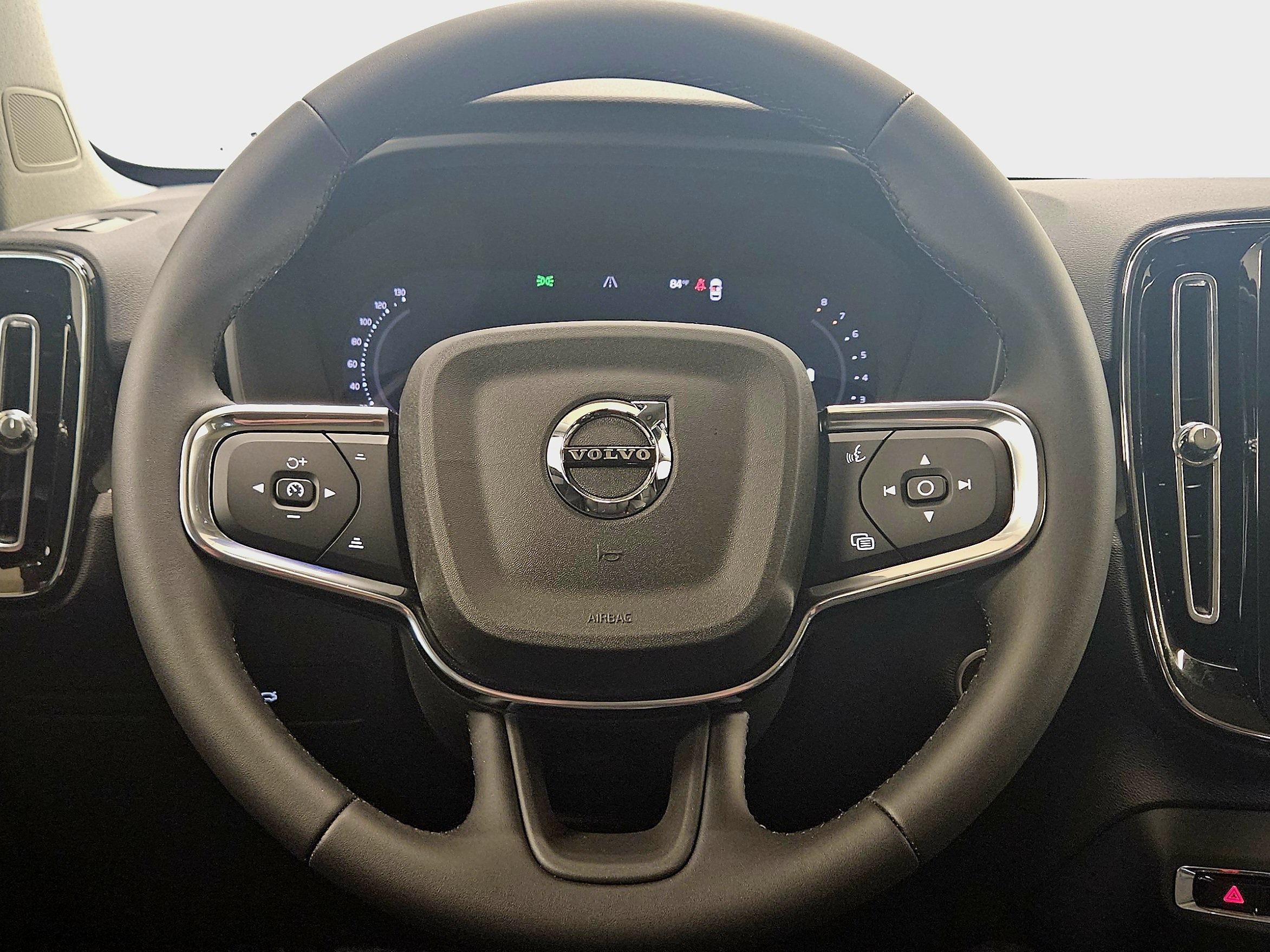 New 2026 Volvo XC40 B5 Plus w/ Climate Package AWD/4WD image 40