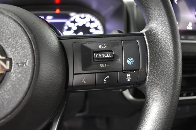 Used 2022 Nissan Rogue SV AWD/4WD image 14