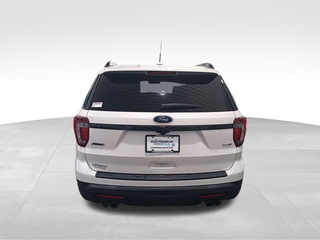 Used 2019 Ford Explorer Sport w/ Equipment Group 401A AWD/4WD image 4