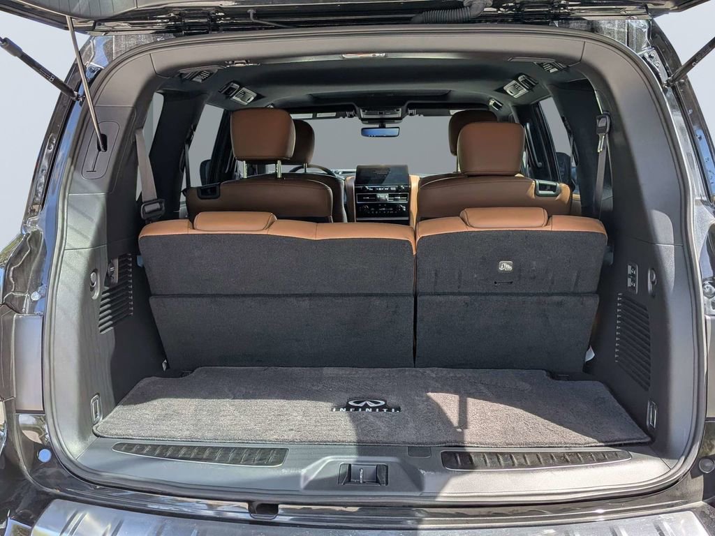 Used 2024 INFINITI QX80 Sensory w/ Cargo Package image 12