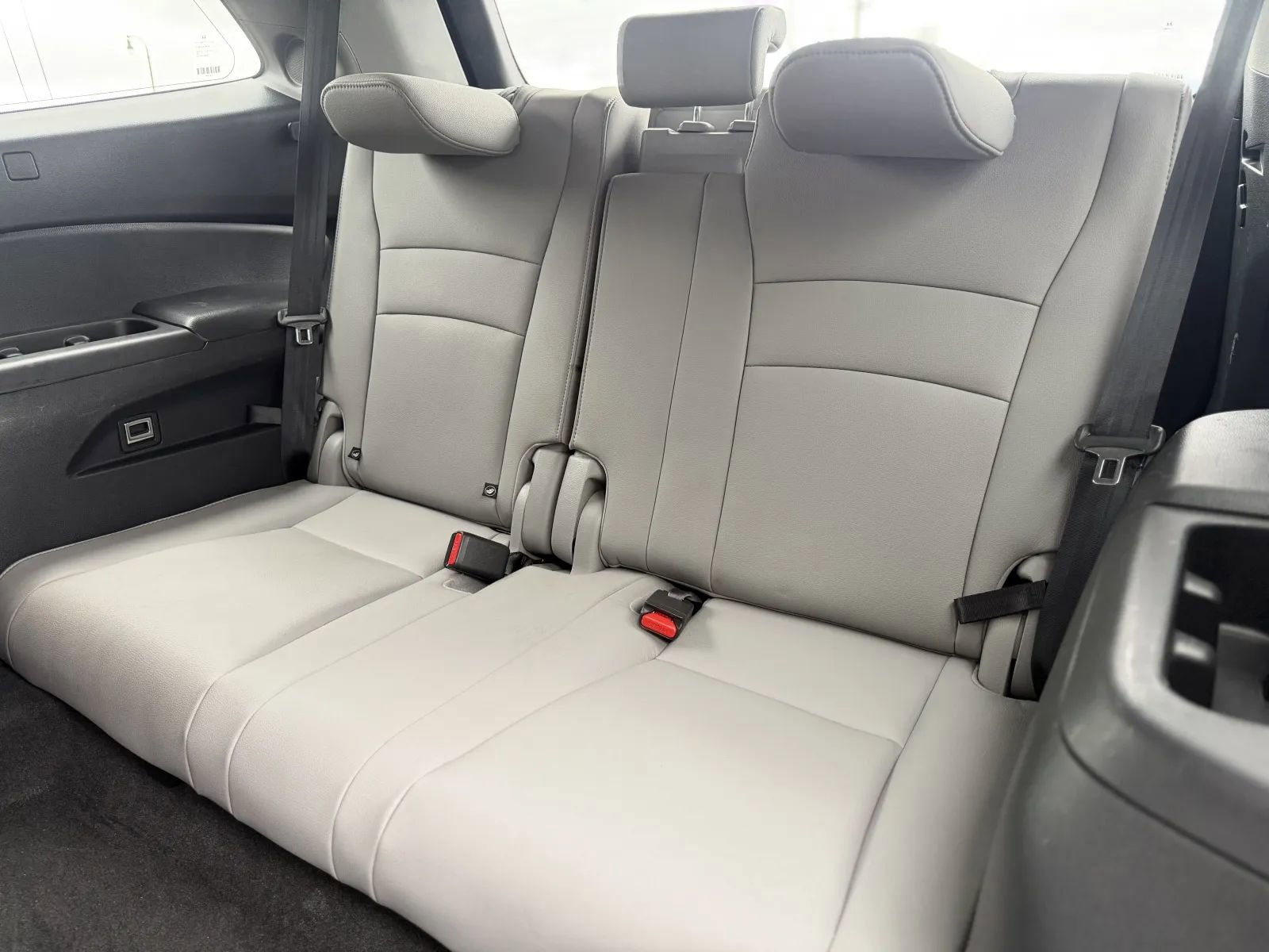 Used 2018 Honda Pilot Touring image 16