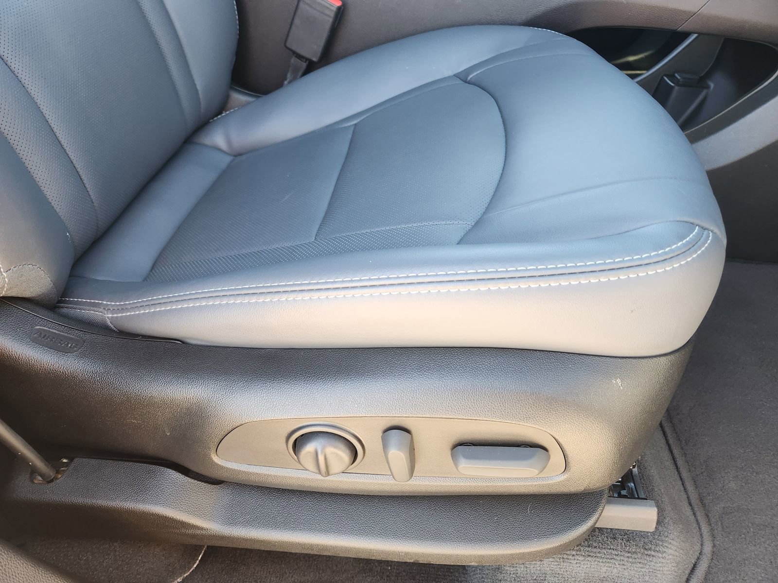 Used 2022 Buick Enclave Essence w/ Experience Buick Package image 28