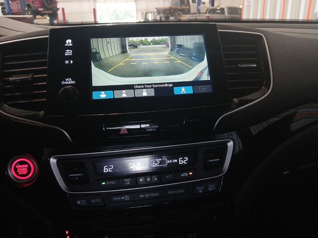 Used 2020 Honda Pilot Touring image 20