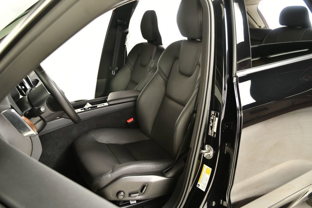 Used 2022 Volvo XC60 B5 Momentum w/ Protection Package Premier image 29