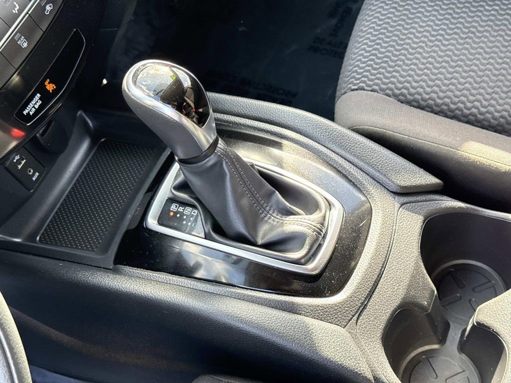 Certified 2018 Nissan Rogue Sport S image 27