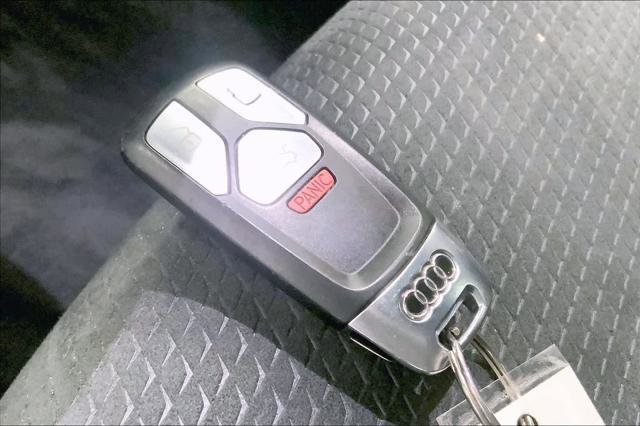 Used 2022 Audi A4 2.0T Premium Plus AWD/4WD image 18