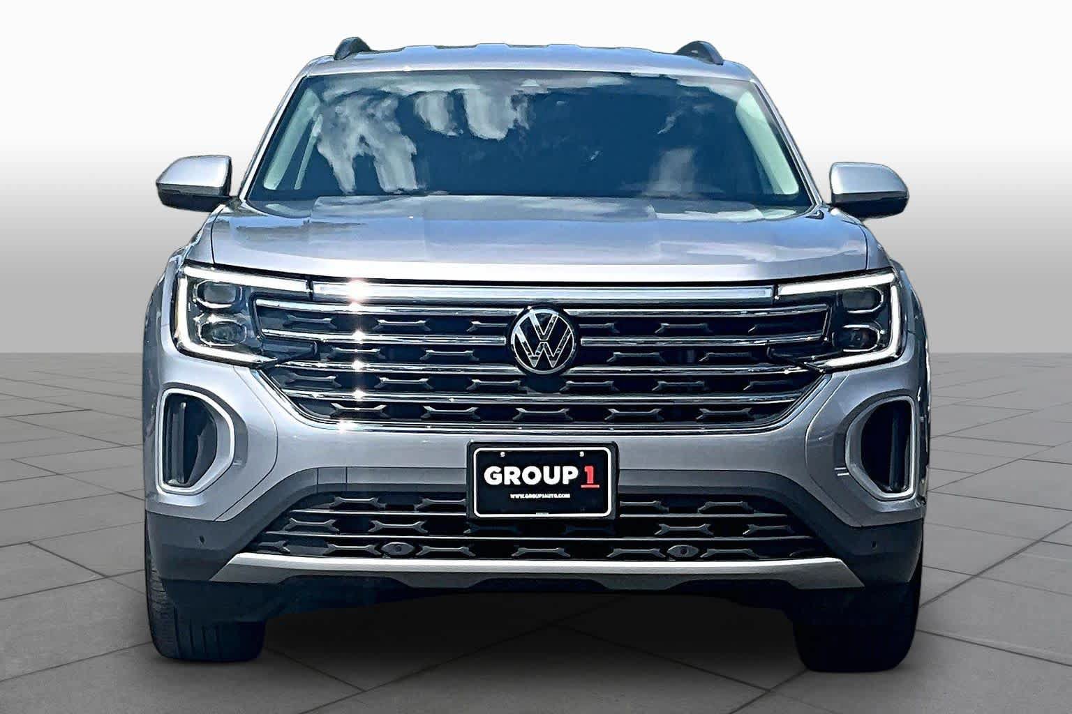 Used 2024 Volkswagen Atlas SE FWD image 4