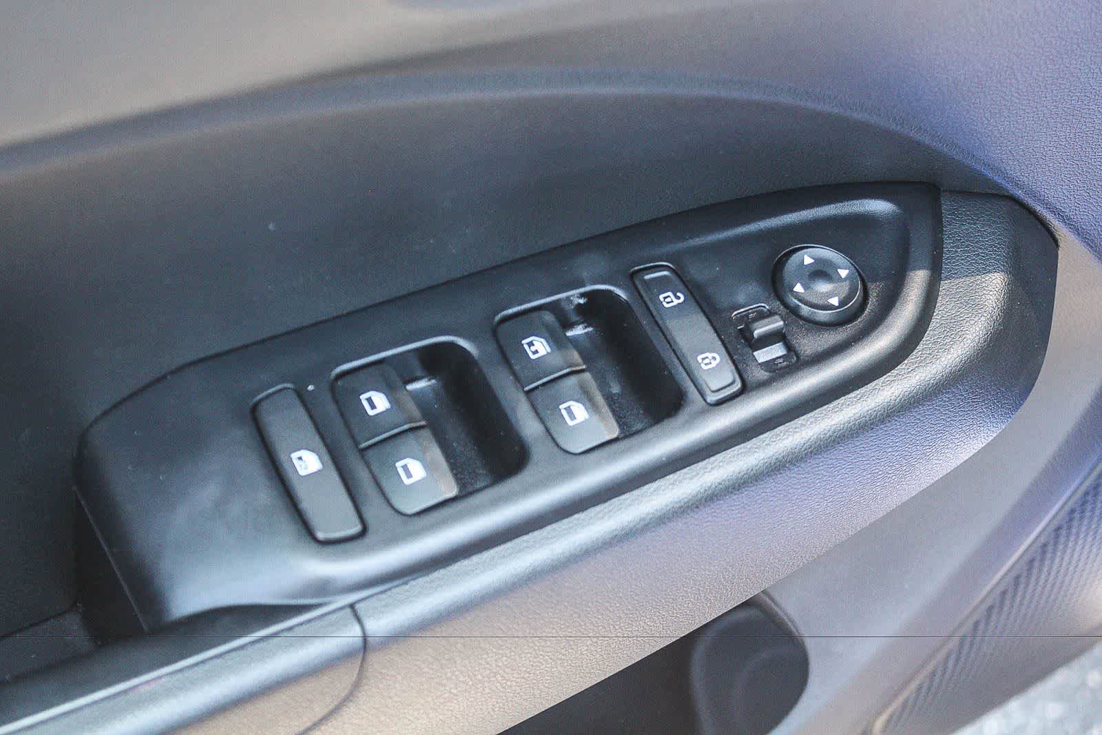 Certified 2024 Hyundai Venue SE FWD image 26