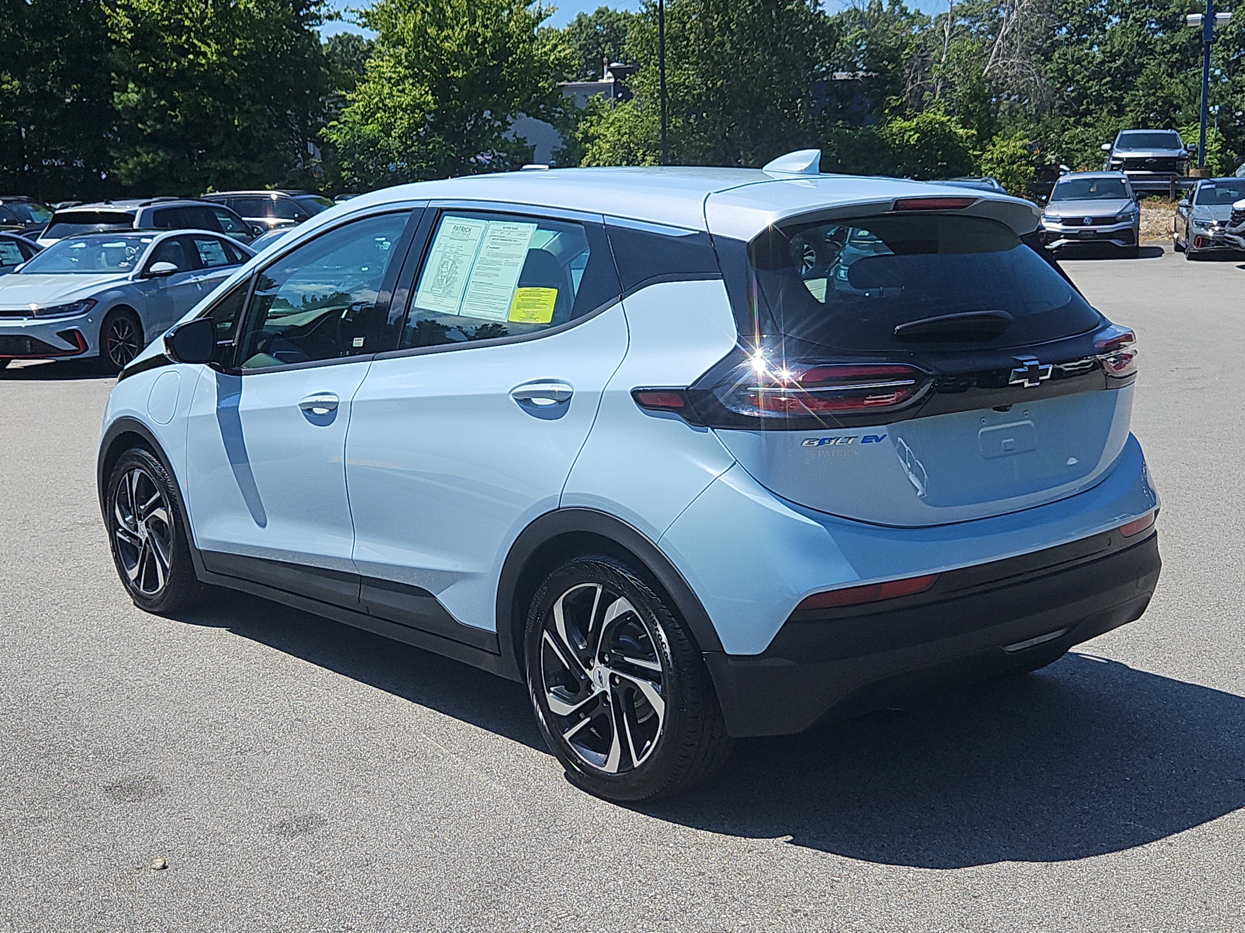 Used 2023 Chevrolet Bolt LT w/ Infotainment Package FWD image 26