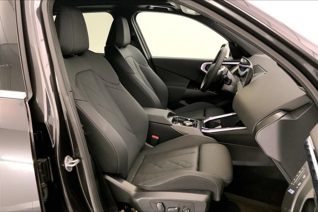 New 2025 BMW X3 xDrive30i w/ Convenience Package AWD/4WD image 7