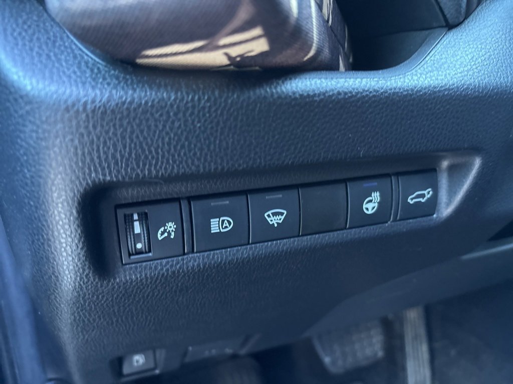 Used 2021 Toyota RAV4 XLE w/ Convenience Package image 10