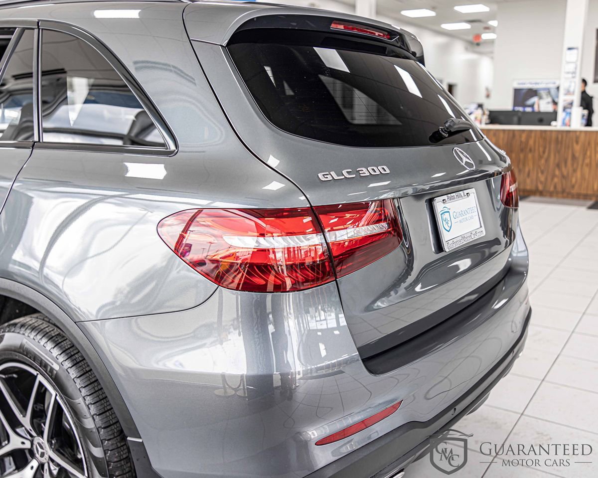 Used 2019 Mercedes-Benz GLC 300 4MATIC w/ Multimedia Package image 12