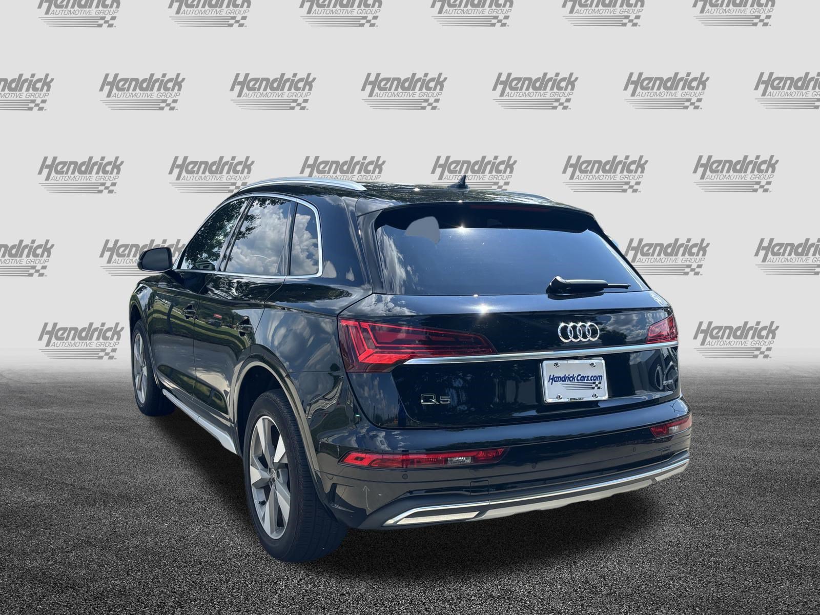 Used 2023 Audi Q5 2.0T Premium w/ Convenience Package AWD/4WD image 8