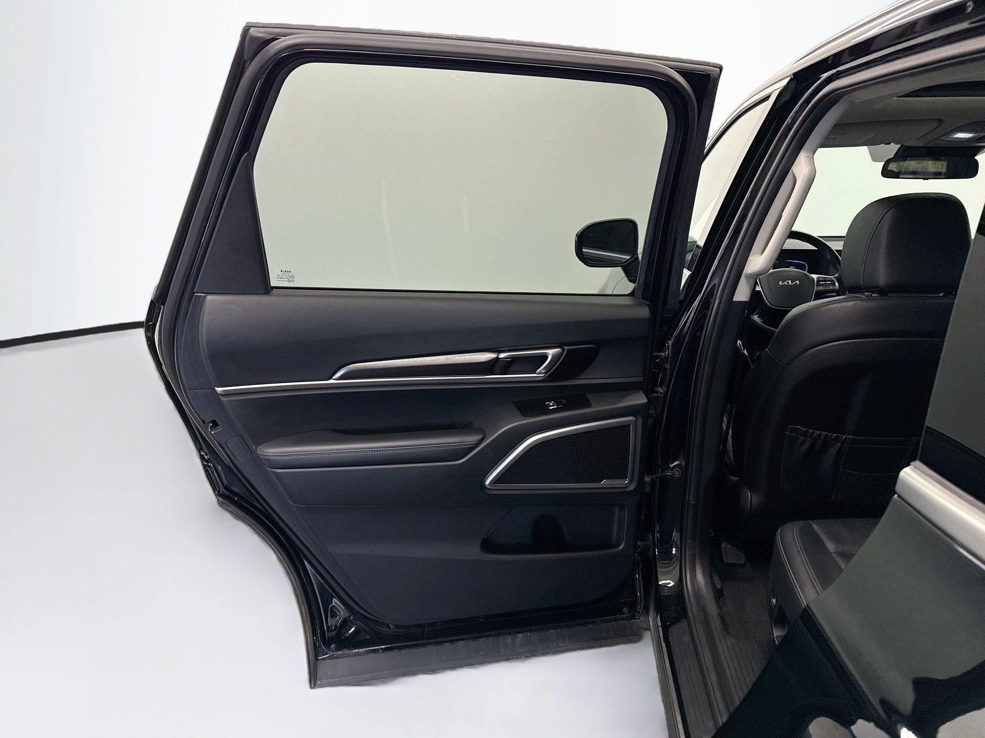 Used 2025 Kia Telluride S FWD image 25