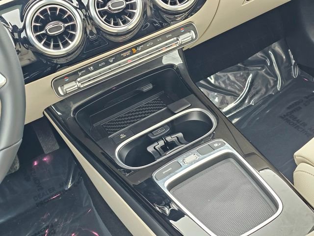 Certified 2025 Mercedes-Benz CLA 250 4MATIC image 36