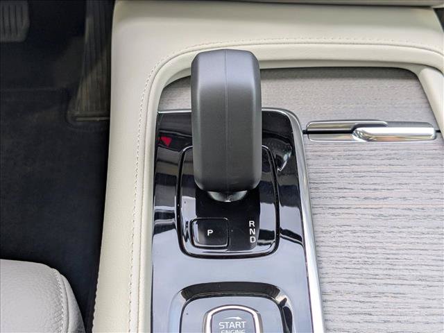 Used 2025 Volvo XC90 B6 Plus w/ Protection Package Premier AWD/4WD image 12