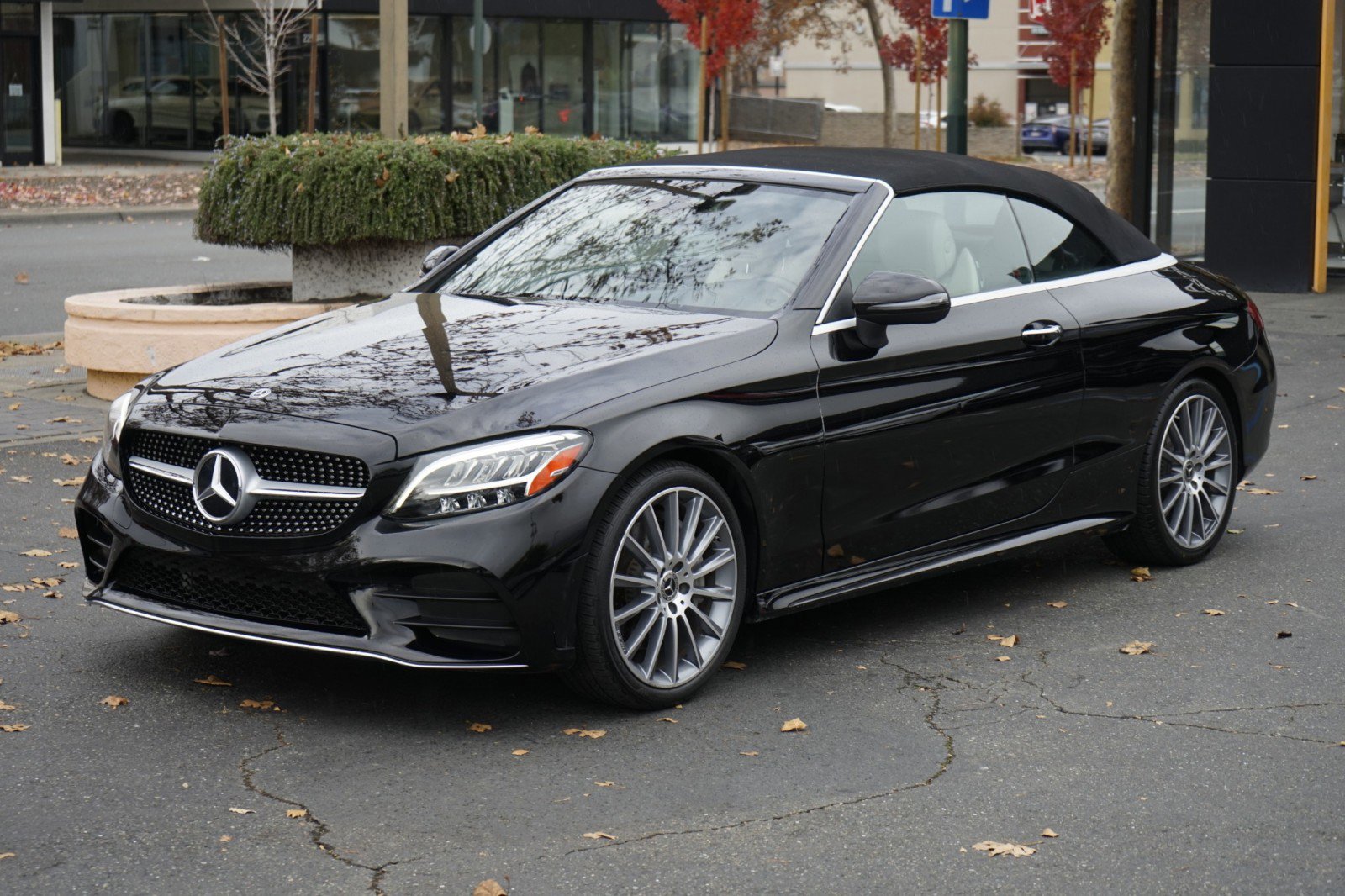 Used 2019 Mercedes-Benz C 300 Cabriolet image 3
