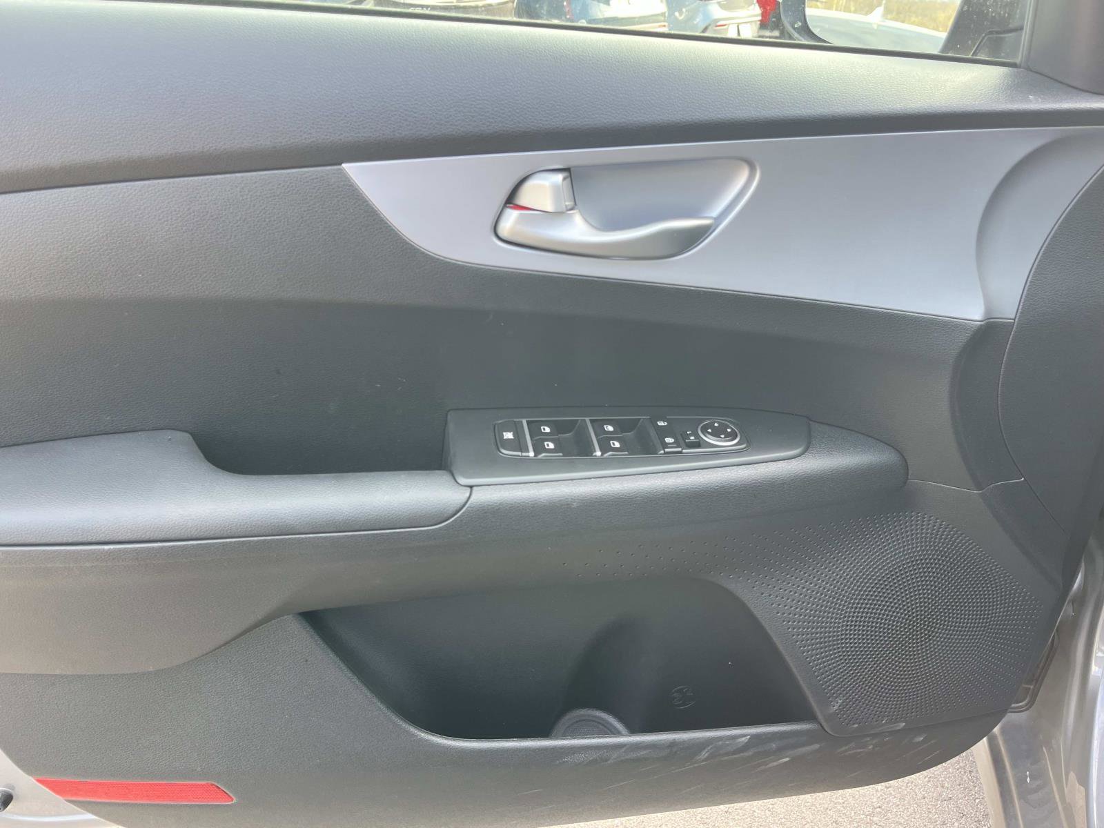 Certified 2024 Kia Forte LXS w/ LXS Technology Package image 23