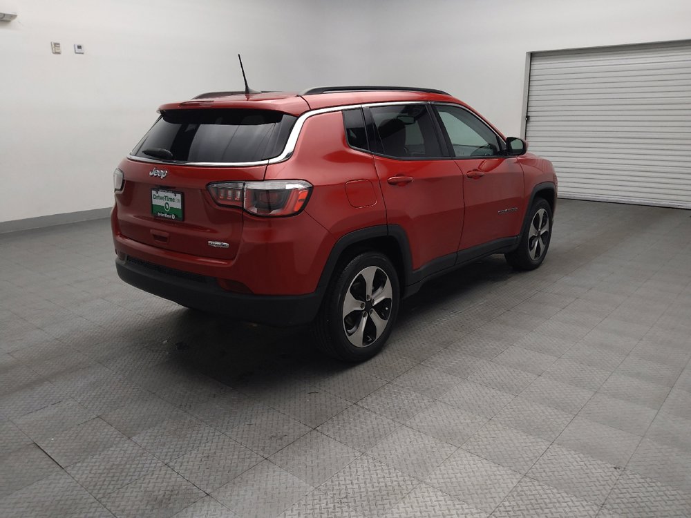 Used 2017 Jeep Compass Latitude w/ Popular Equipment Group FWD image 9