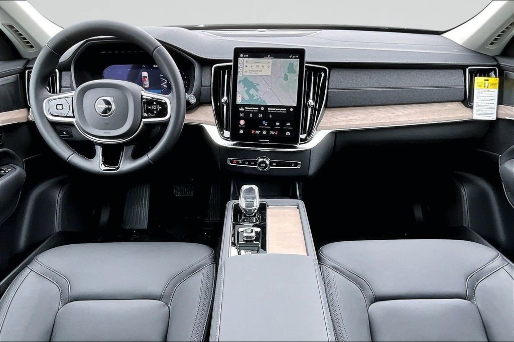 New 2026 Volvo XC90 T8 Plus w/ Protection Package Premier AWD/4WD image 5