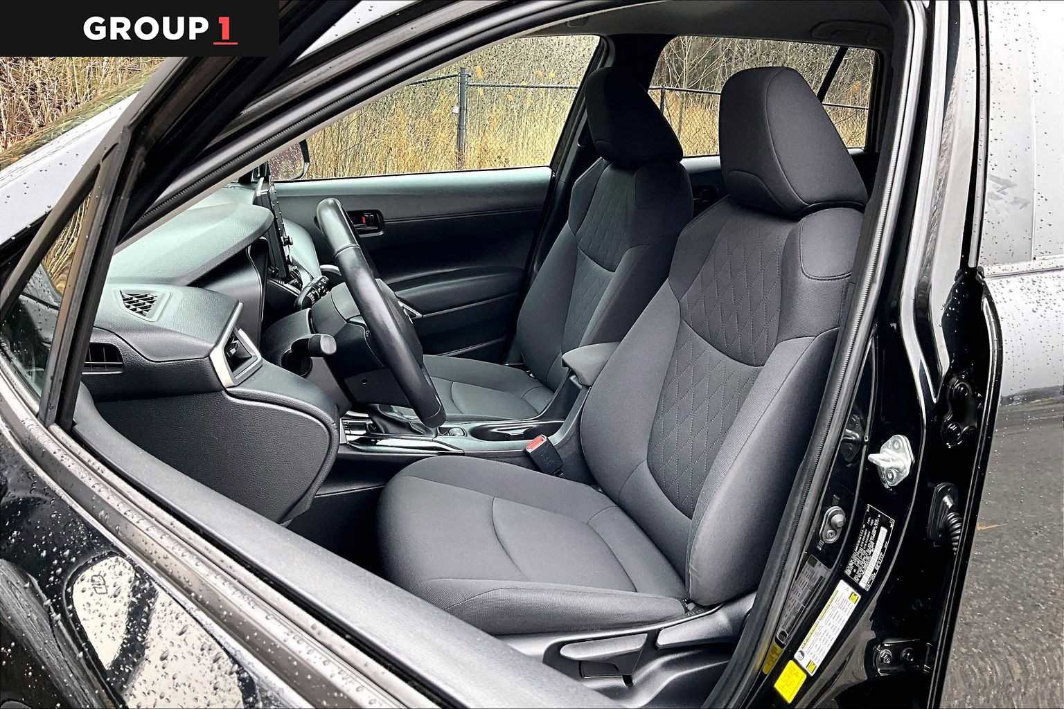 Certified 2022 Toyota Corolla Cross LE w/ Black Badges Package (TMS) AWD/4WD image 9